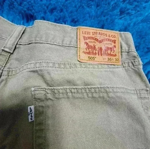 Levi Mens Jeans Size 36/32 - Picture 7 of 7